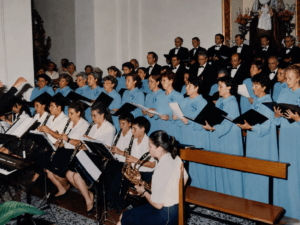 Coral Santa Cecilia de Alhaurín de la Torre en la Iglesia de San Sebastián hacia 1996 o 1997
